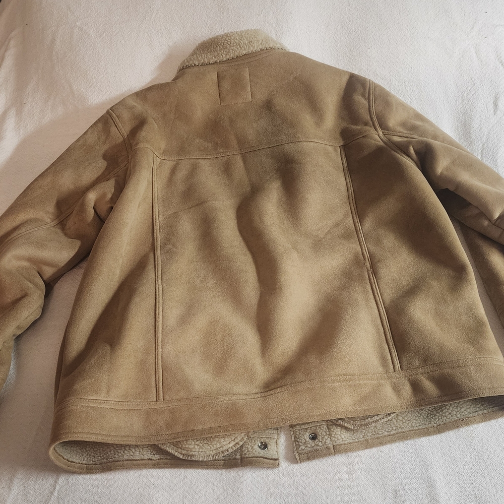 Old Navy Men's Tan Shearling Jacket - Picture 9 of 11